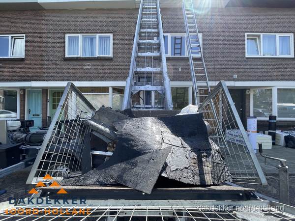 Kosten dakreparatie: dakschade aan flatgebouw in Noord-Holland
